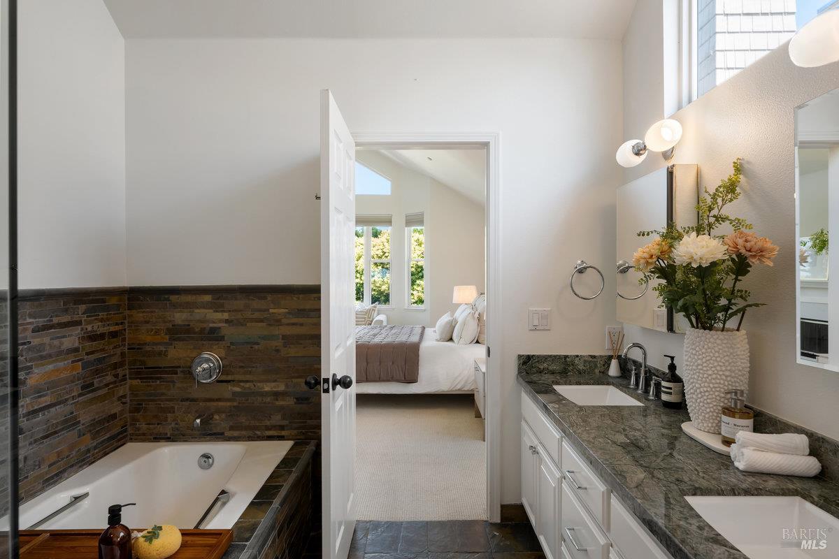 Detail Gallery Image 32 of 72 For 37 Elizabeth Cir, Greenbrae,  CA 94904 - 4 Beds | 2/1 Baths