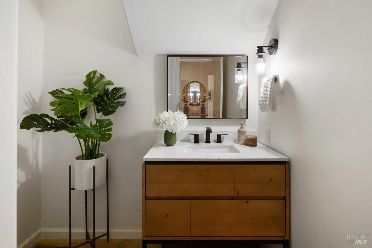 Detail Gallery Image 23 of 72 For 37 Elizabeth Cir, Greenbrae,  CA 94904 - 4 Beds | 2/1 Baths