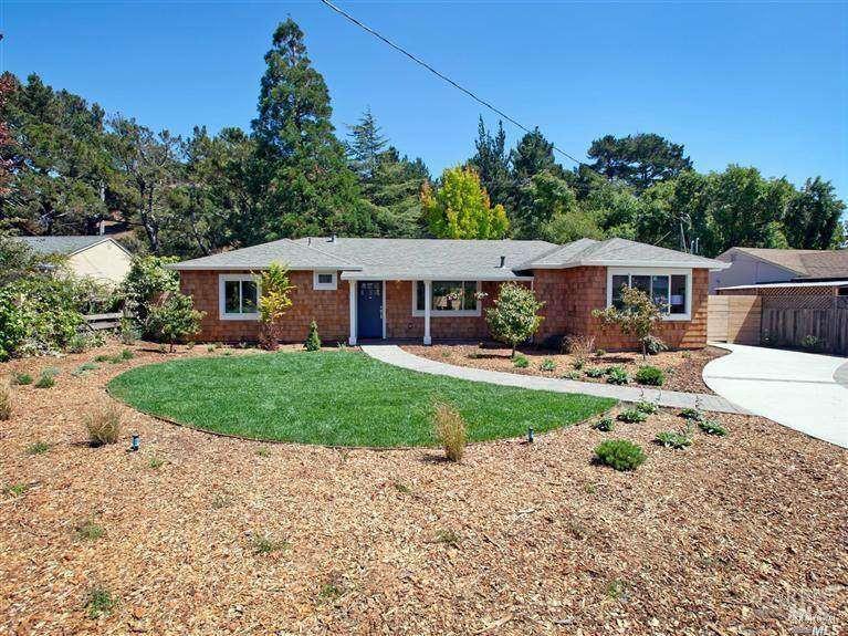 Detail Gallery Image 1 of 13 For 6 Juno Rd, Tiburon,  CA 94920 - 4 Beds | 2 Baths