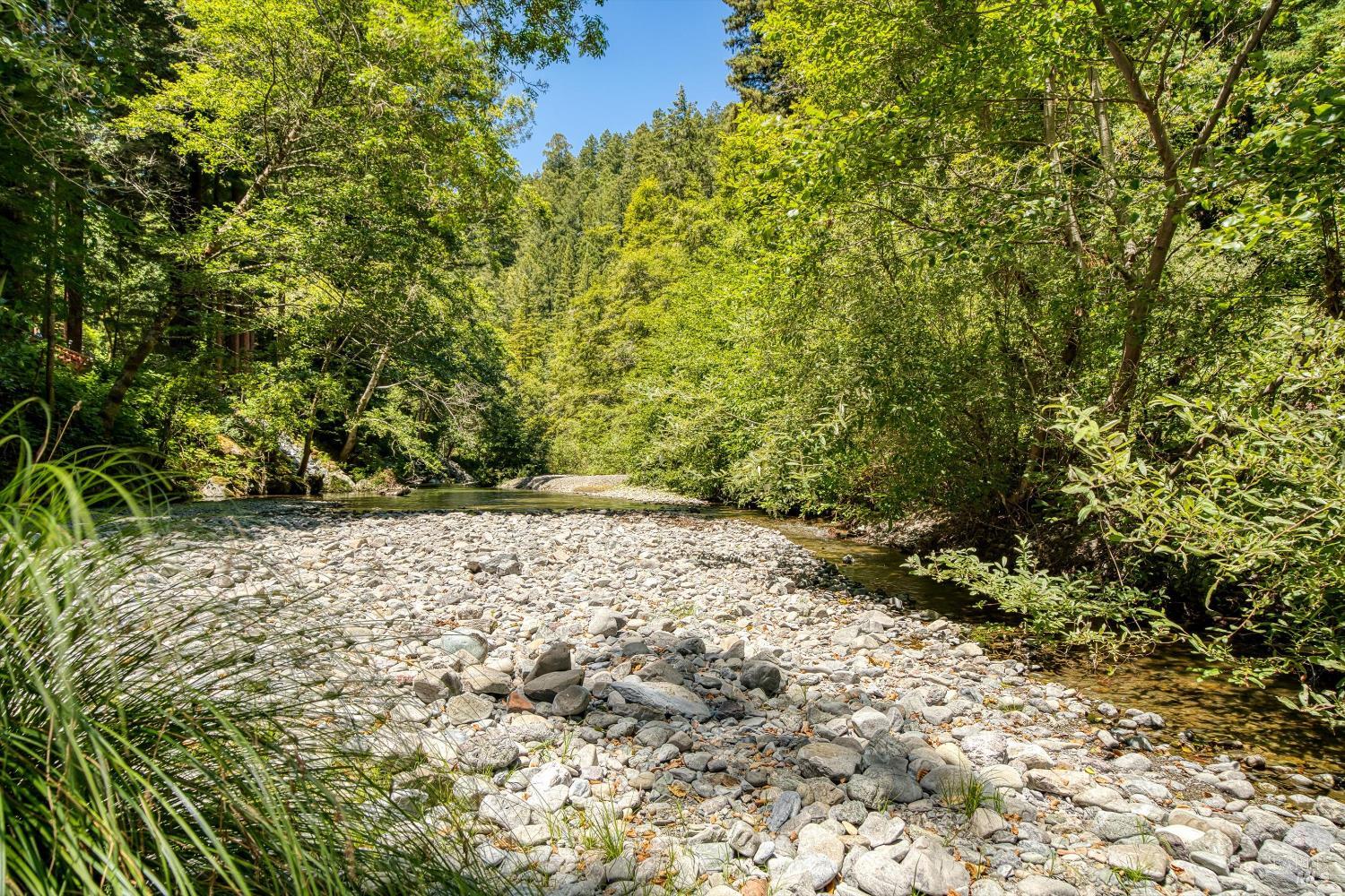 Detail Gallery Image 27 of 40 For 2 Wildwood Ln, Cazadero,  CA 95421 - 1 Beds | 2 Baths