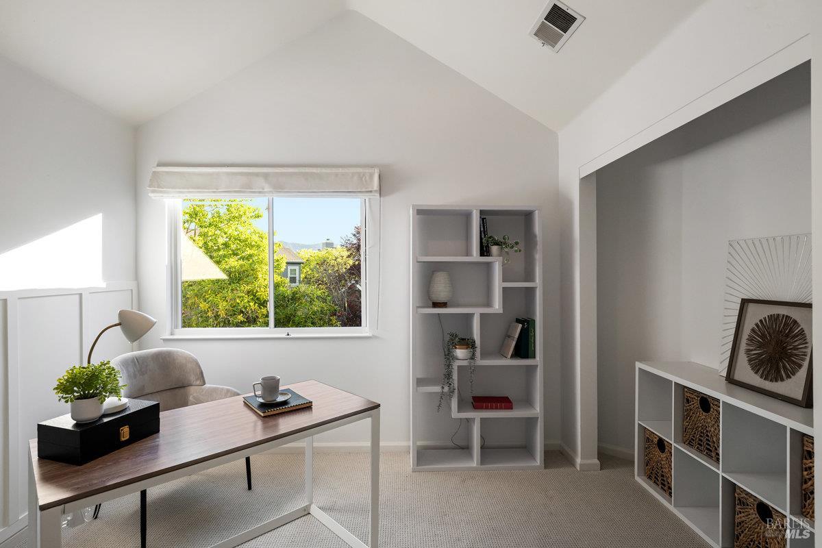 Detail Gallery Image 44 of 72 For 37 Elizabeth Cir, Greenbrae,  CA 94904 - 4 Beds | 2/1 Baths