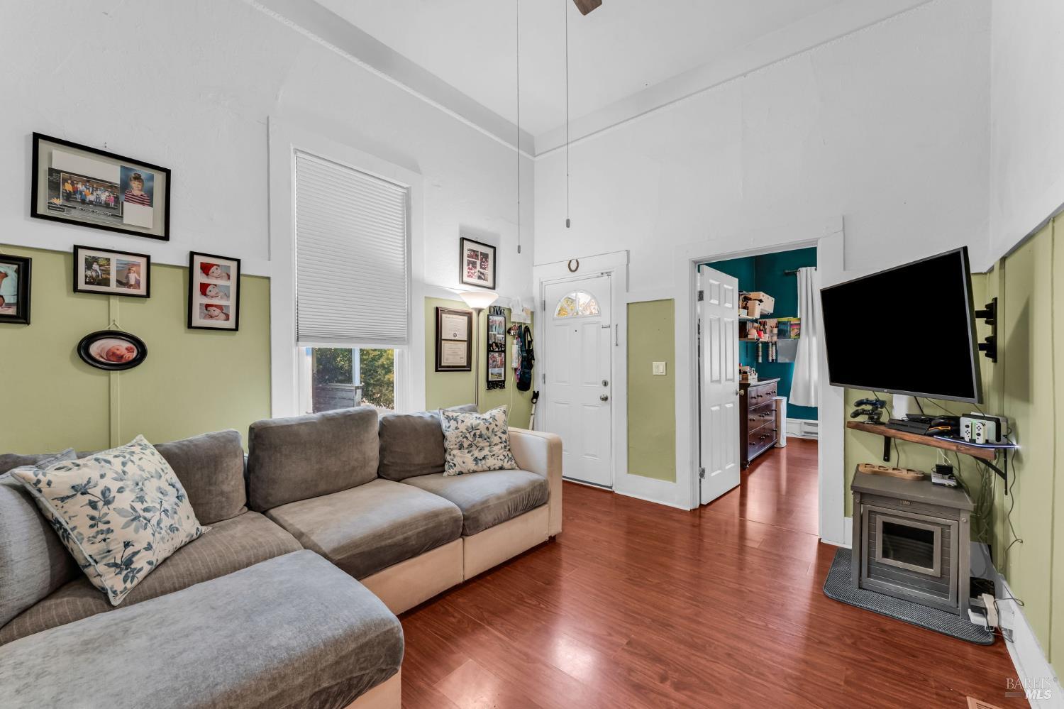 Detail Gallery Image 8 of 50 For 619 B St, San Rafael,  CA 94901 - 2 Beds | 1 Baths