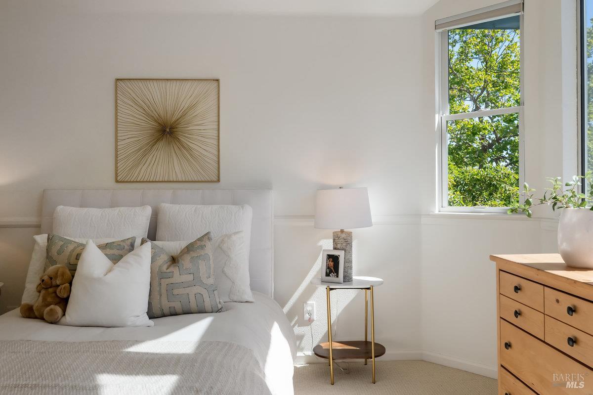 Detail Gallery Image 37 of 72 For 37 Elizabeth Cir, Greenbrae,  CA 94904 - 4 Beds | 2/1 Baths