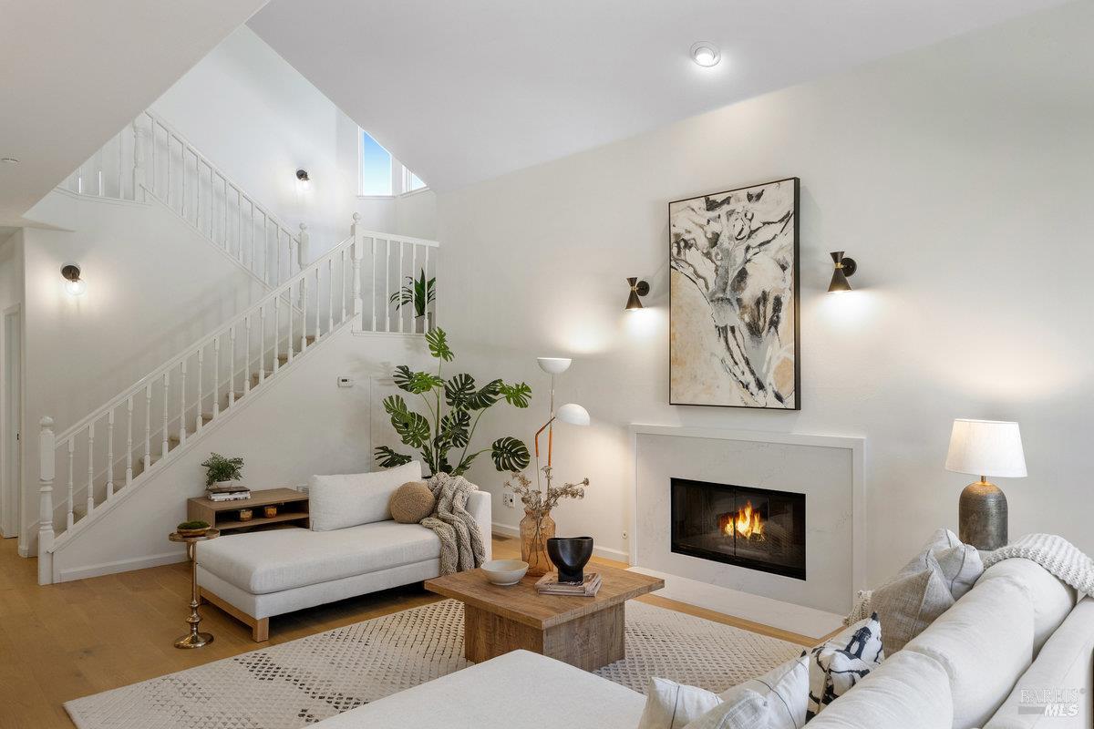 Detail Gallery Image 7 of 72 For 37 Elizabeth Cir, Greenbrae,  CA 94904 - 4 Beds | 2/1 Baths