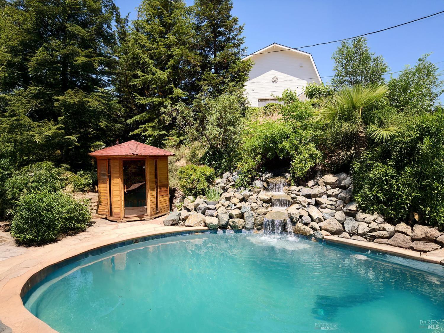 Detail Gallery Image 27 of 79 For 19400 Scenic Dr, Redwood Valley,  CA 95470 - 3 Beds | 2 Baths