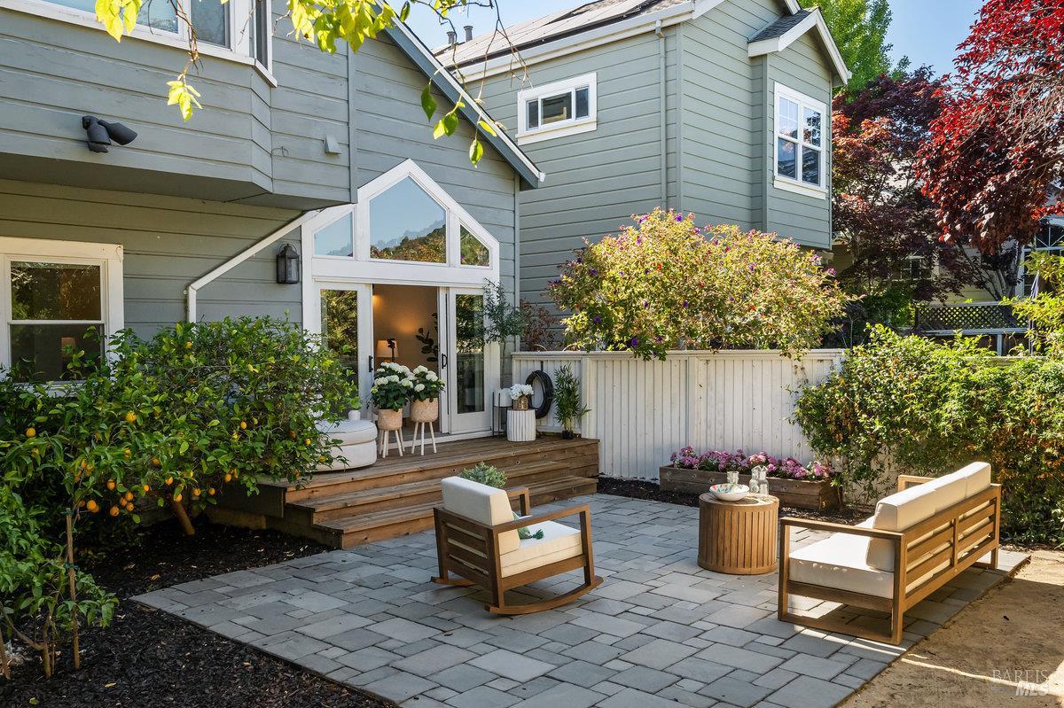 Detail Gallery Image 49 of 72 For 37 Elizabeth Cir, Greenbrae,  CA 94904 - 4 Beds | 2/1 Baths
