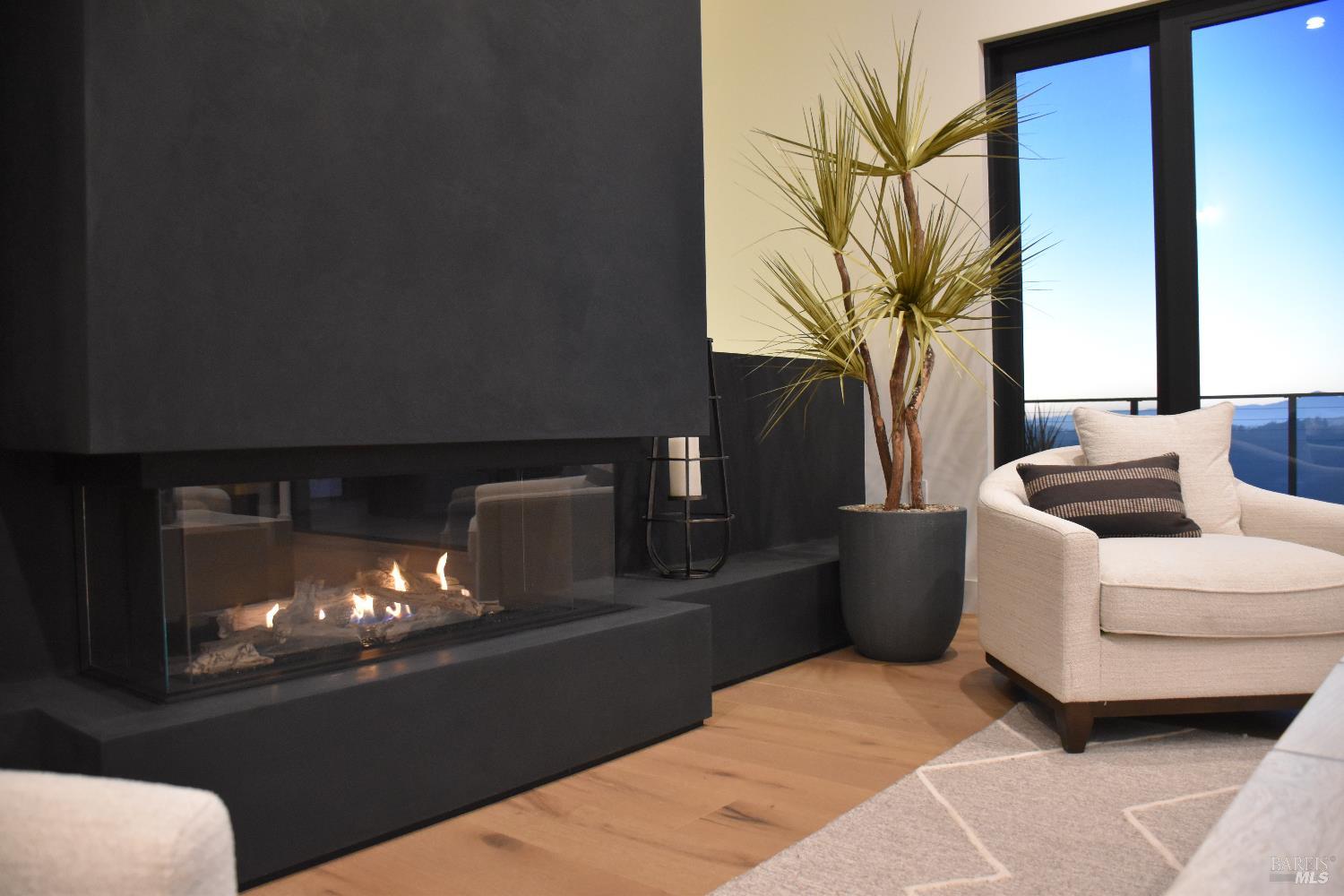 Detail Gallery Image 9 of 67 For 3921 Flintridge Dr, Santa Rosa,  CA 95403 - 5 Beds | 5/1 Baths