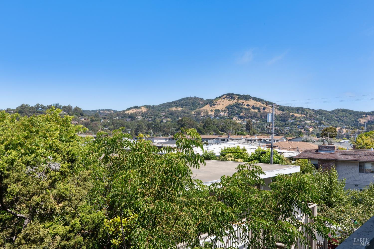 Detail Gallery Image 10 of 19 For 35 Fairfax St #26,  San Rafael,  CA 94901 - 2 Beds | 1 Baths