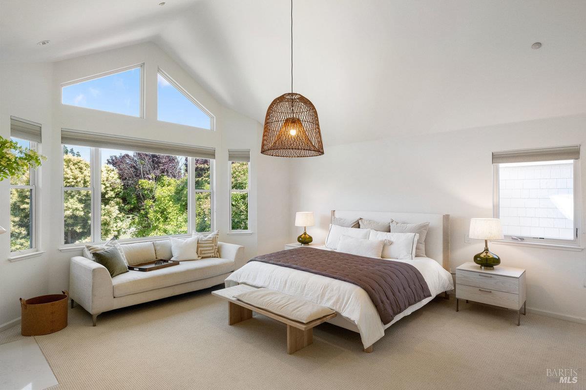 Detail Gallery Image 26 of 72 For 37 Elizabeth Cir, Greenbrae,  CA 94904 - 4 Beds | 2/1 Baths