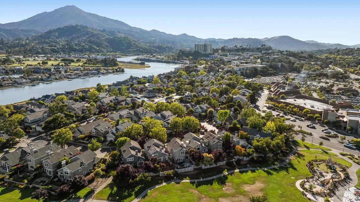 Detail Gallery Image 58 of 72 For 37 Elizabeth Cir, Greenbrae,  CA 94904 - 4 Beds | 2/1 Baths