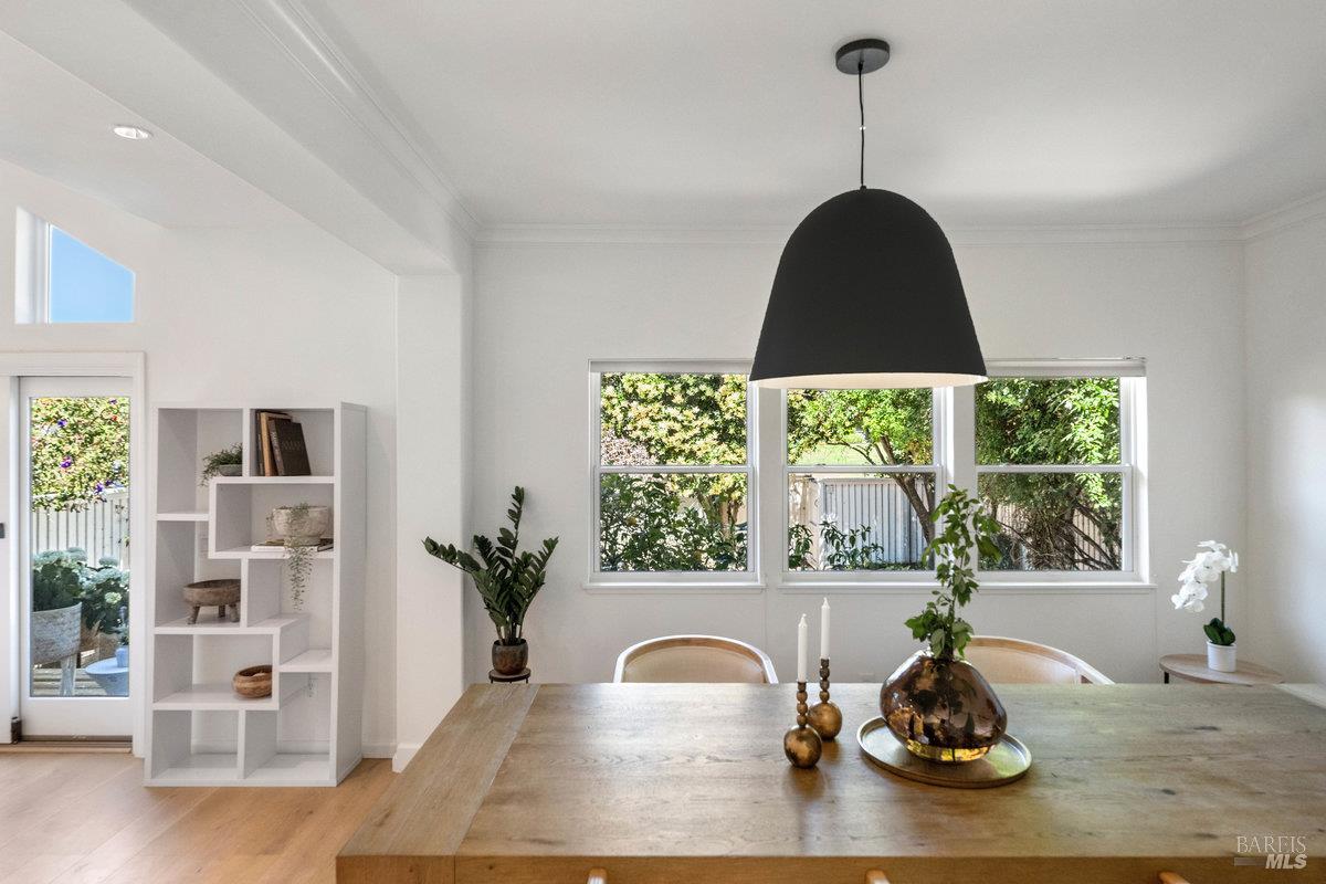Detail Gallery Image 11 of 72 For 37 Elizabeth Cir, Greenbrae,  CA 94904 - 4 Beds | 2/1 Baths