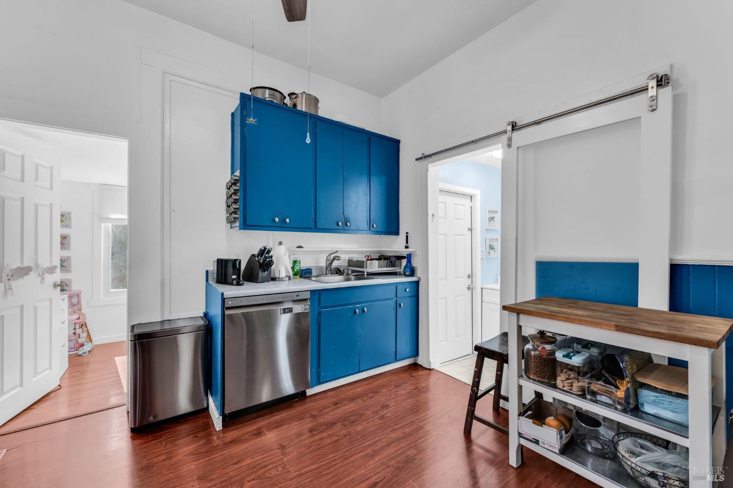 Detail Gallery Image 15 of 50 For 619 B St, San Rafael,  CA 94901 - 2 Beds | 1 Baths