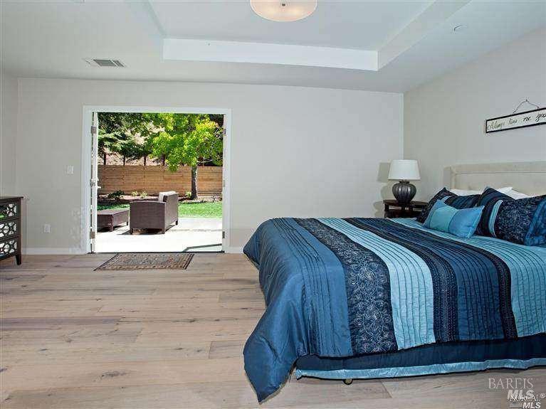 Detail Gallery Image 6 of 13 For 6 Juno Rd, Tiburon,  CA 94920 - 4 Beds | 2 Baths
