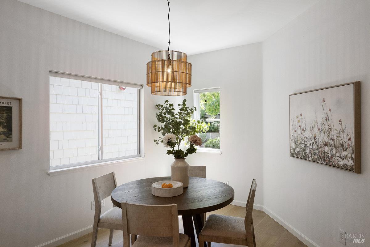 Detail Gallery Image 20 of 72 For 37 Elizabeth Cir, Greenbrae,  CA 94904 - 4 Beds | 2/1 Baths