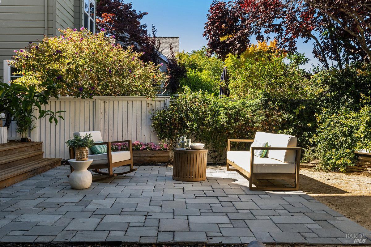 Detail Gallery Image 50 of 72 For 37 Elizabeth Cir, Greenbrae,  CA 94904 - 4 Beds | 2/1 Baths