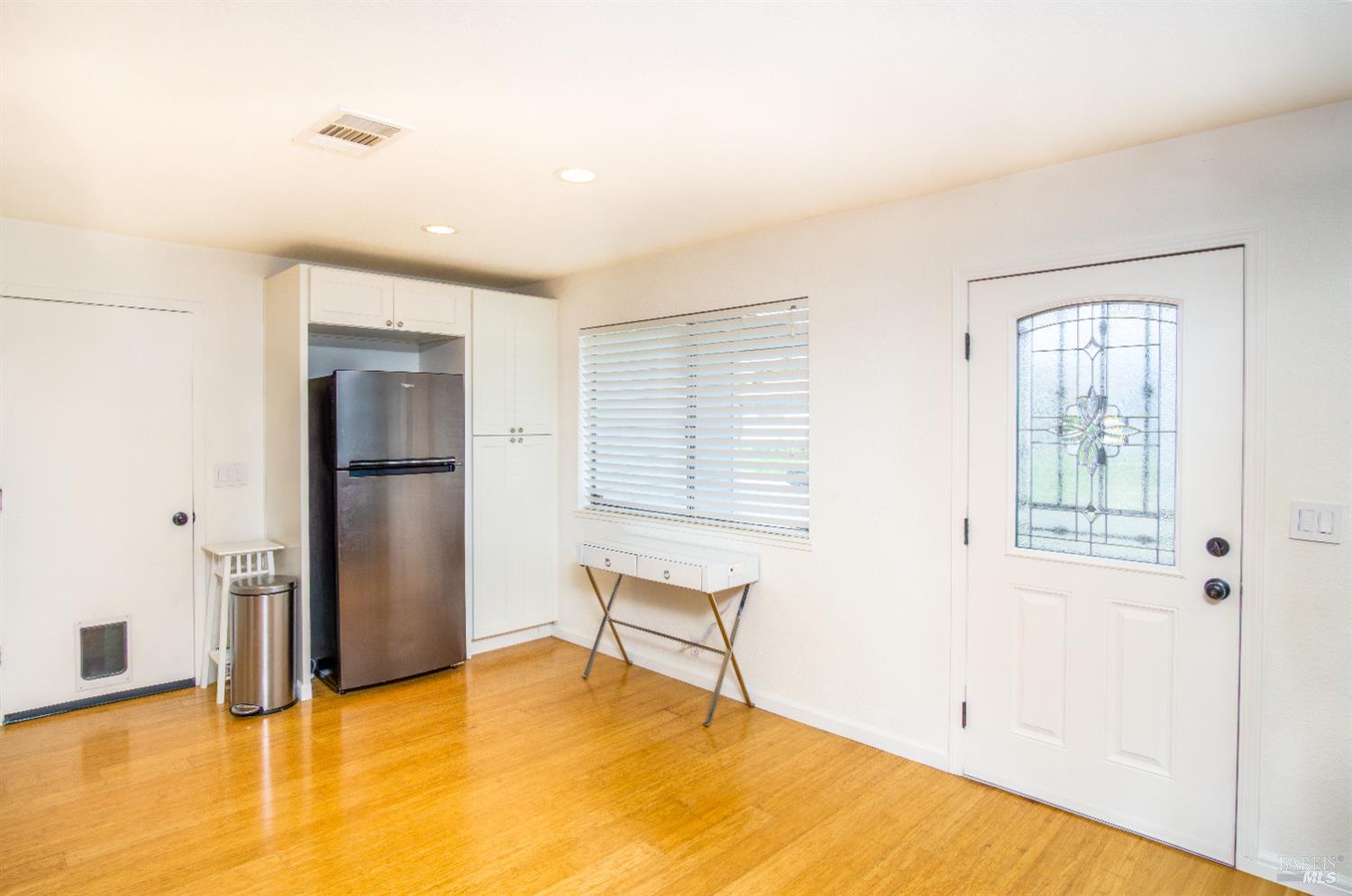 Detail Gallery Image 10 of 29 For 17 Shasta Dr, Rio Vista,  CA 94571 - 2 Beds | 1/1 Baths