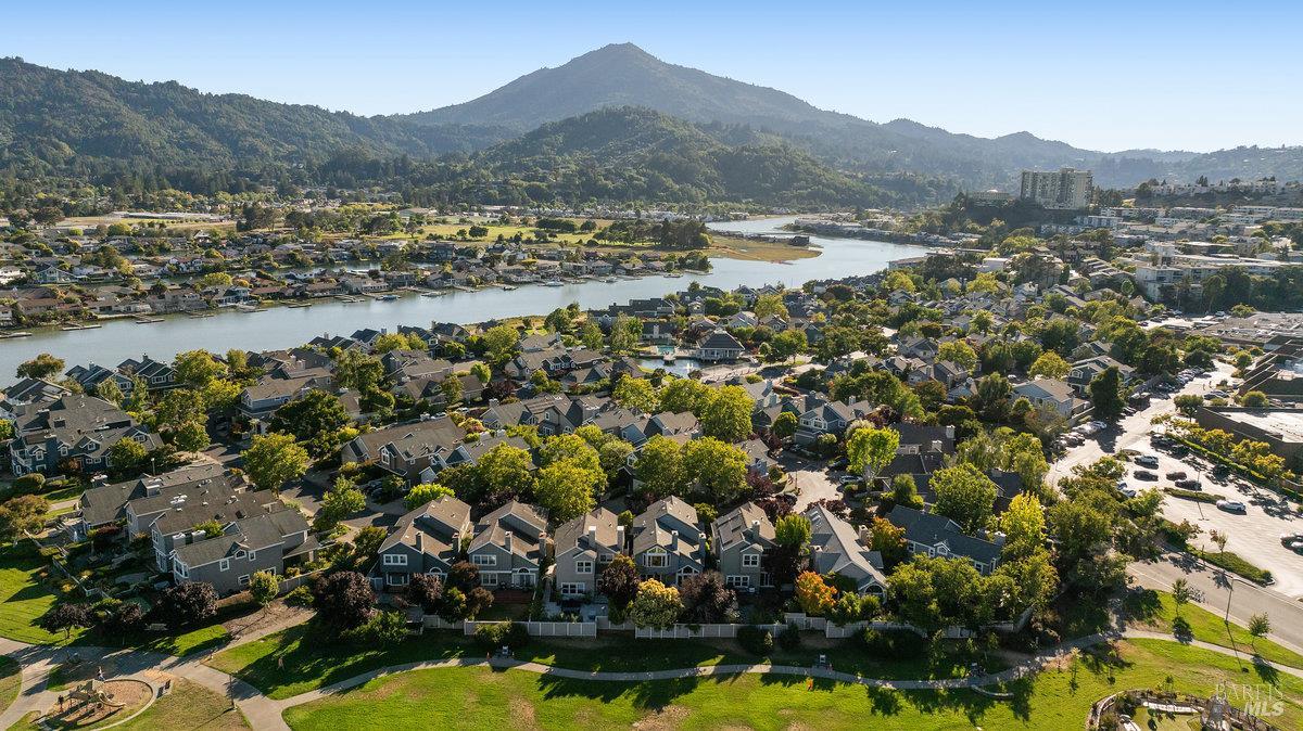 Detail Gallery Image 60 of 72 For 37 Elizabeth Cir, Greenbrae,  CA 94904 - 4 Beds | 2/1 Baths