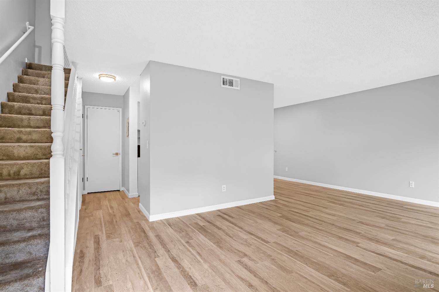 Detail Gallery Image 5 of 34 For 165 Oddstad Dr #61,  Vallejo,  CA 94589 - 2 Beds | 1/1 Baths