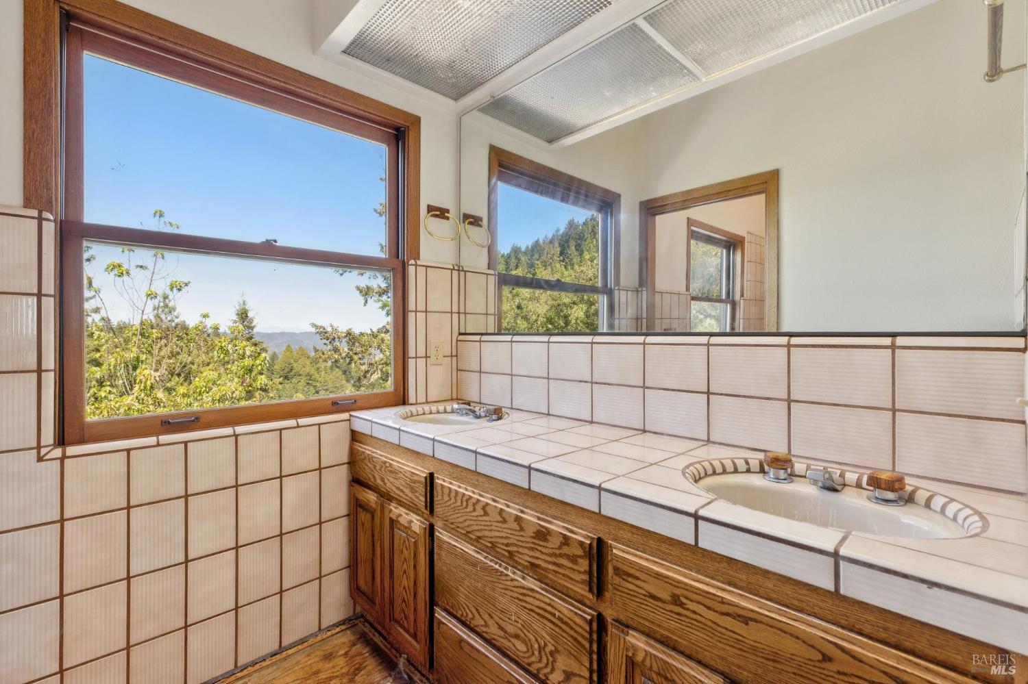 Detail Gallery Image 34 of 99 For 21540 Siri Rd, Guerneville,  CA 95446 - 3 Beds | 2 Baths