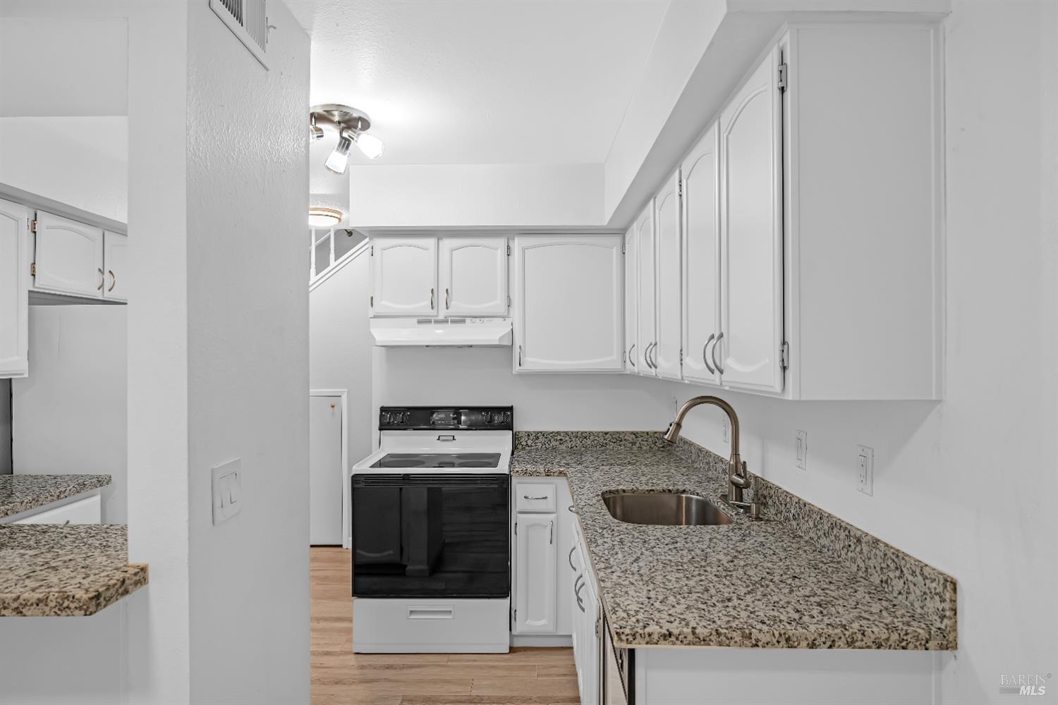 Detail Gallery Image 10 of 34 For 165 Oddstad Dr #61,  Vallejo,  CA 94589 - 2 Beds | 1/1 Baths
