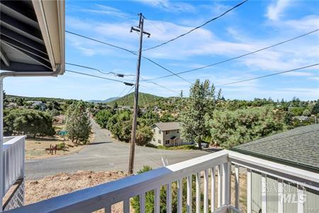 Detail Gallery Image 3 of 23 For 10078 El Dorado Way, Kelseyville,  CA 95451 - 3 Beds | 2 Baths