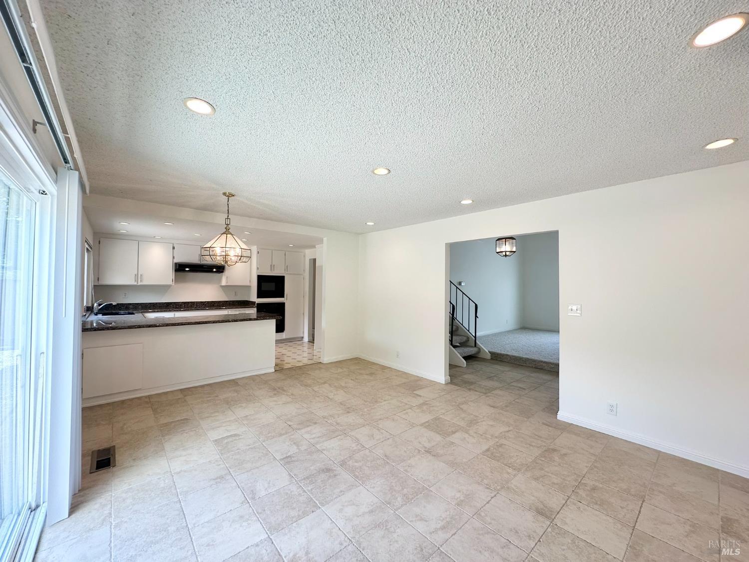 Detail Gallery Image 16 of 50 For 543 Sandy Way, Benicia,  CA 94510 - 4 Beds | 3 Baths
