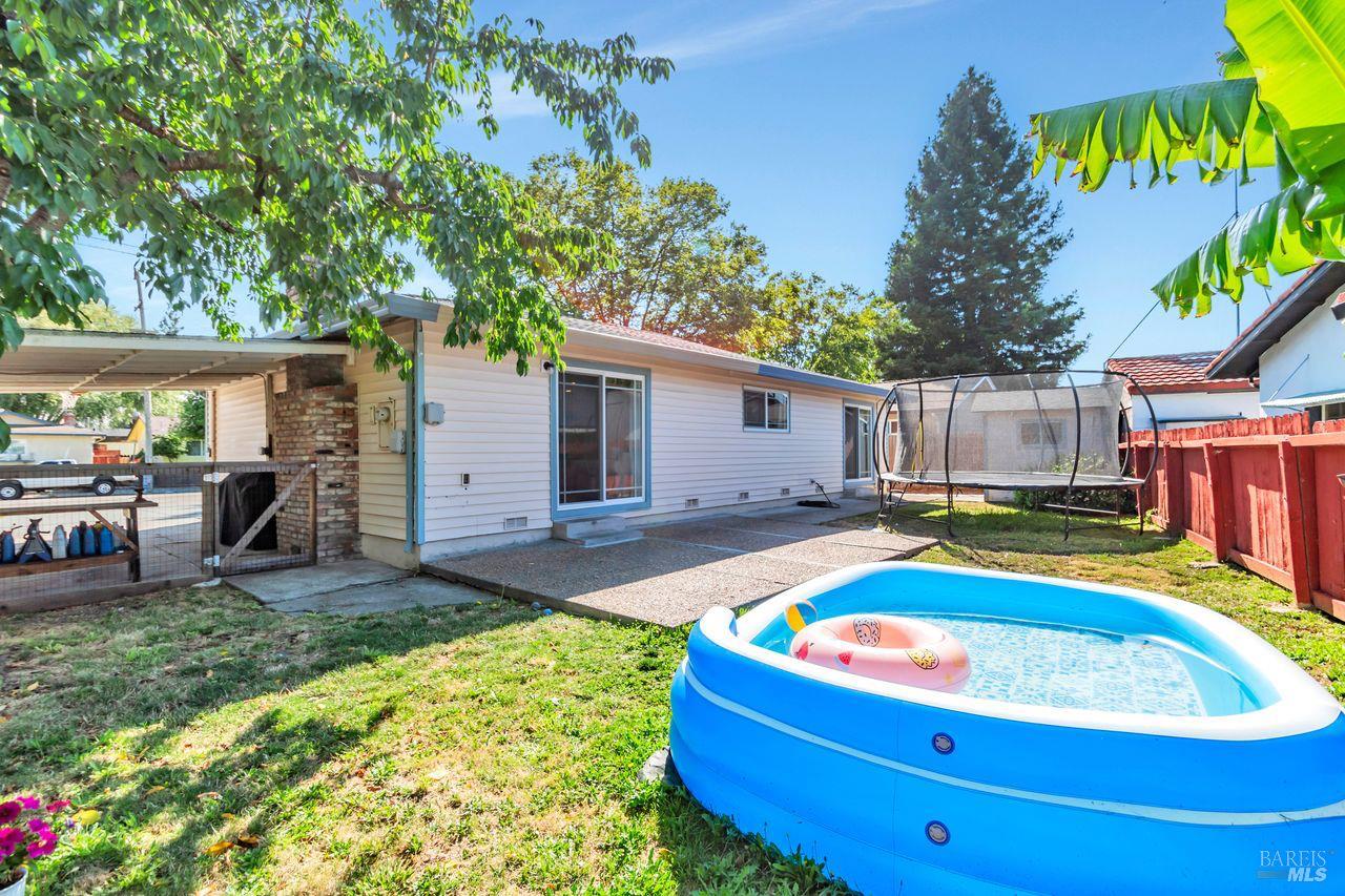 Detail Gallery Image 21 of 29 For 7840 Bernice Ct, Rohnert Park,  CA 94928 - 3 Beds | 2 Baths