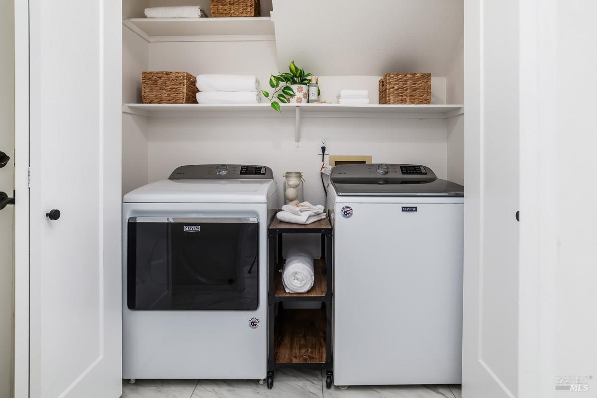 Detail Gallery Image 19 of 25 For 1592 Cerro Sonoma Cir, Petaluma,  CA 94954 - 3 Beds | 2/1 Baths