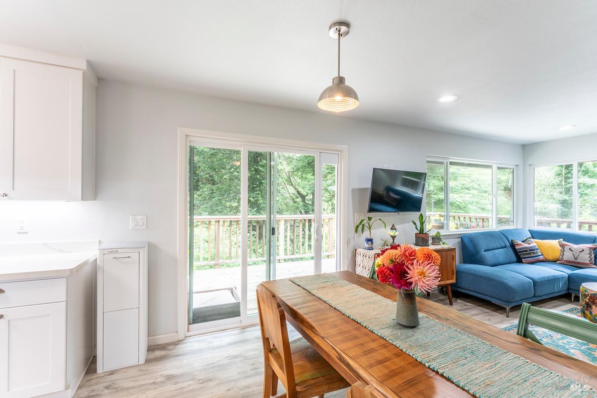 Detail Gallery Image 6 of 25 For 32200 Westwood Dr, Fort Bragg,  CA 95437 - 2 Beds | 2 Baths