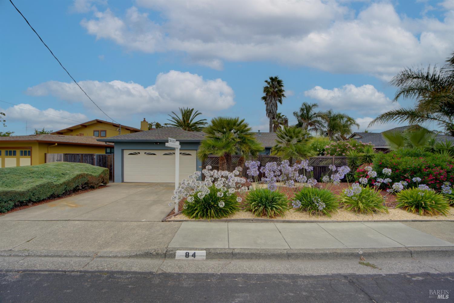 Detail Gallery Image 1 of 1 For 84 Montego Key Unkn, Novato,  CA 94949 - 3 Beds | 2 Baths
