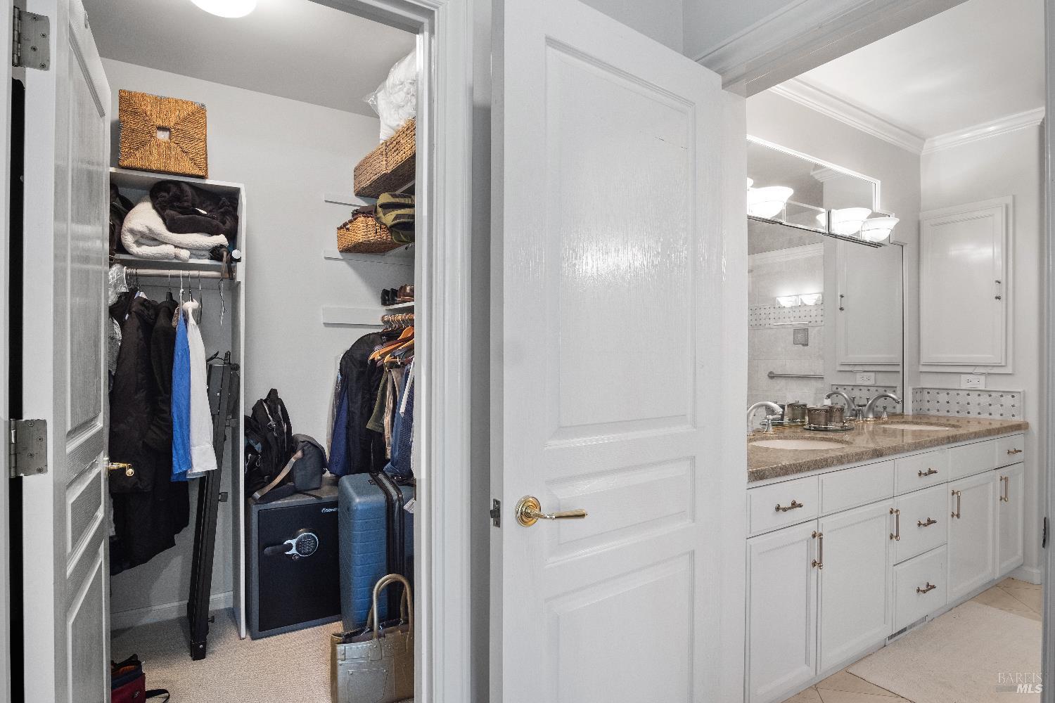 Detail Gallery Image 17 of 41 For 6 Oak Rd, Larkspur,  CA 94939 - 3 Beds | 2/1 Baths