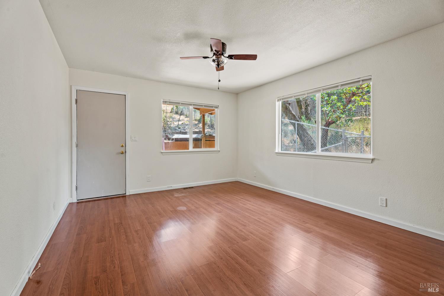 Detail Gallery Image 18 of 27 For 26051 Sherwood Rd, Willits,  CA 95490 - 4 Beds | 3 Baths