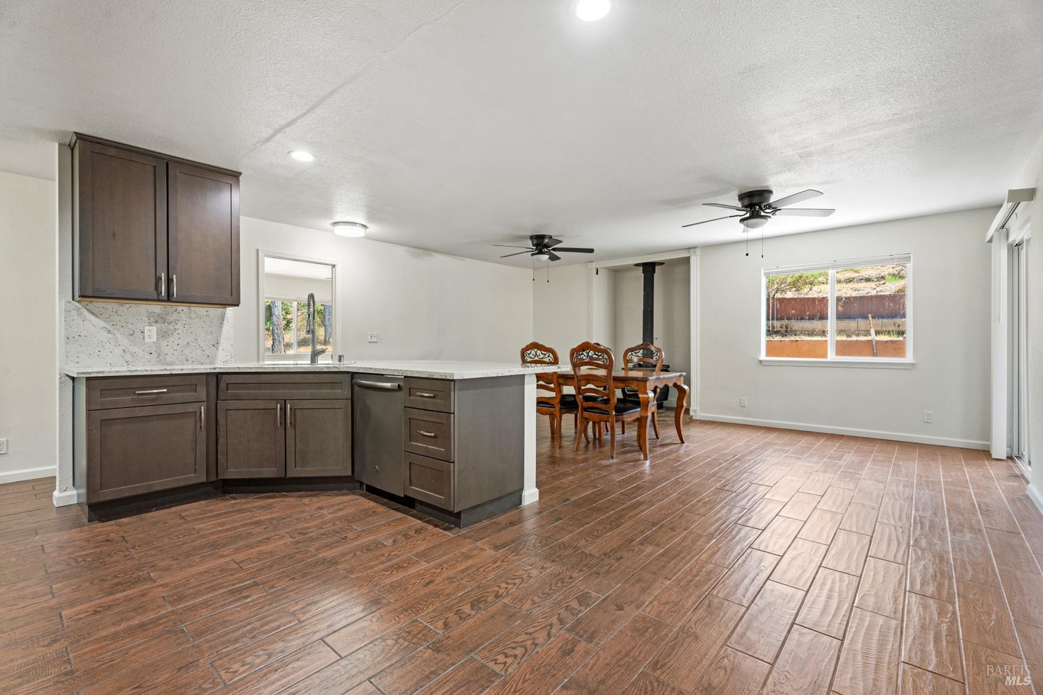 Detail Gallery Image 16 of 27 For 26051 Sherwood Rd, Willits,  CA 95490 - 4 Beds | 3 Baths