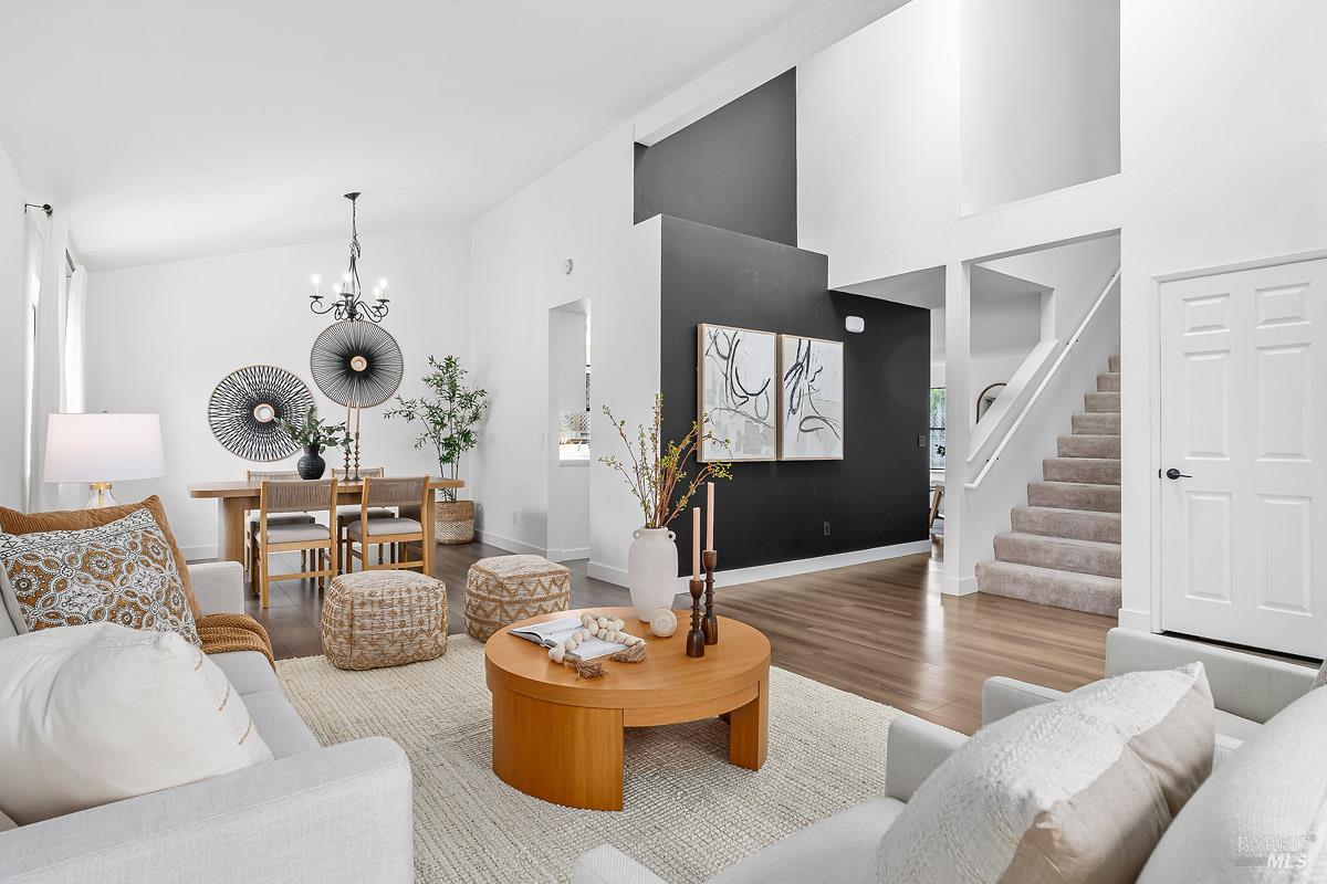 Detail Gallery Image 7 of 25 For 1592 Cerro Sonoma Cir, Petaluma,  CA 94954 - 3 Beds | 2/1 Baths