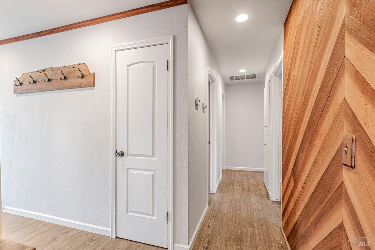 Detail Gallery Image 10 of 29 For 7840 Bernice Ct, Rohnert Park,  CA 94928 - 3 Beds | 2 Baths