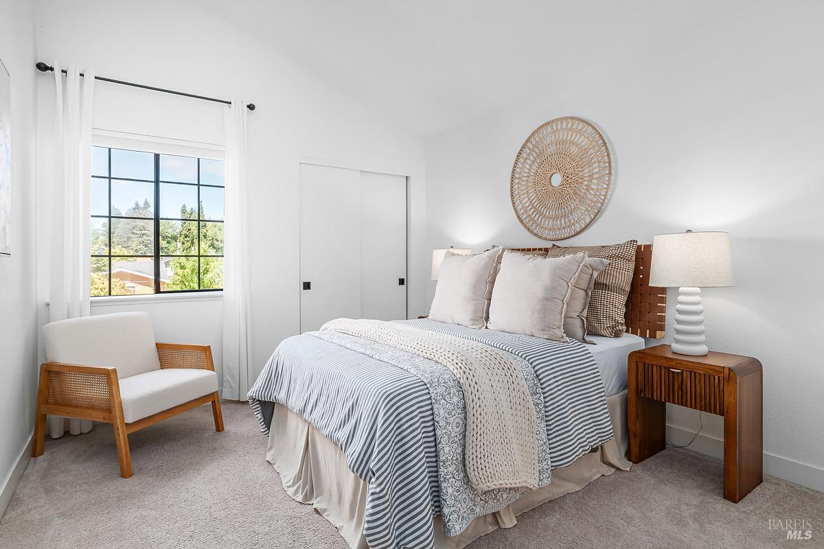 Detail Gallery Image 16 of 25 For 1592 Cerro Sonoma Cir, Petaluma,  CA 94954 - 3 Beds | 2/1 Baths