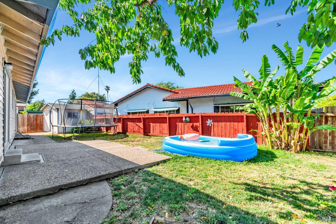 Detail Gallery Image 20 of 29 For 7840 Bernice Ct, Rohnert Park,  CA 94928 - 3 Beds | 2 Baths