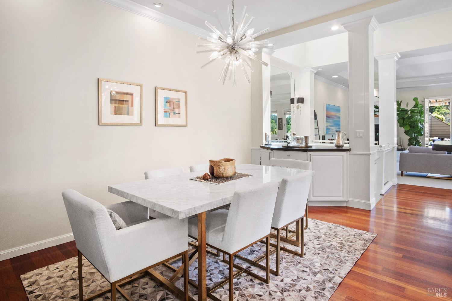 Detail Gallery Image 10 of 41 For 6 Oak Rd, Larkspur,  CA 94939 - 3 Beds | 2/1 Baths