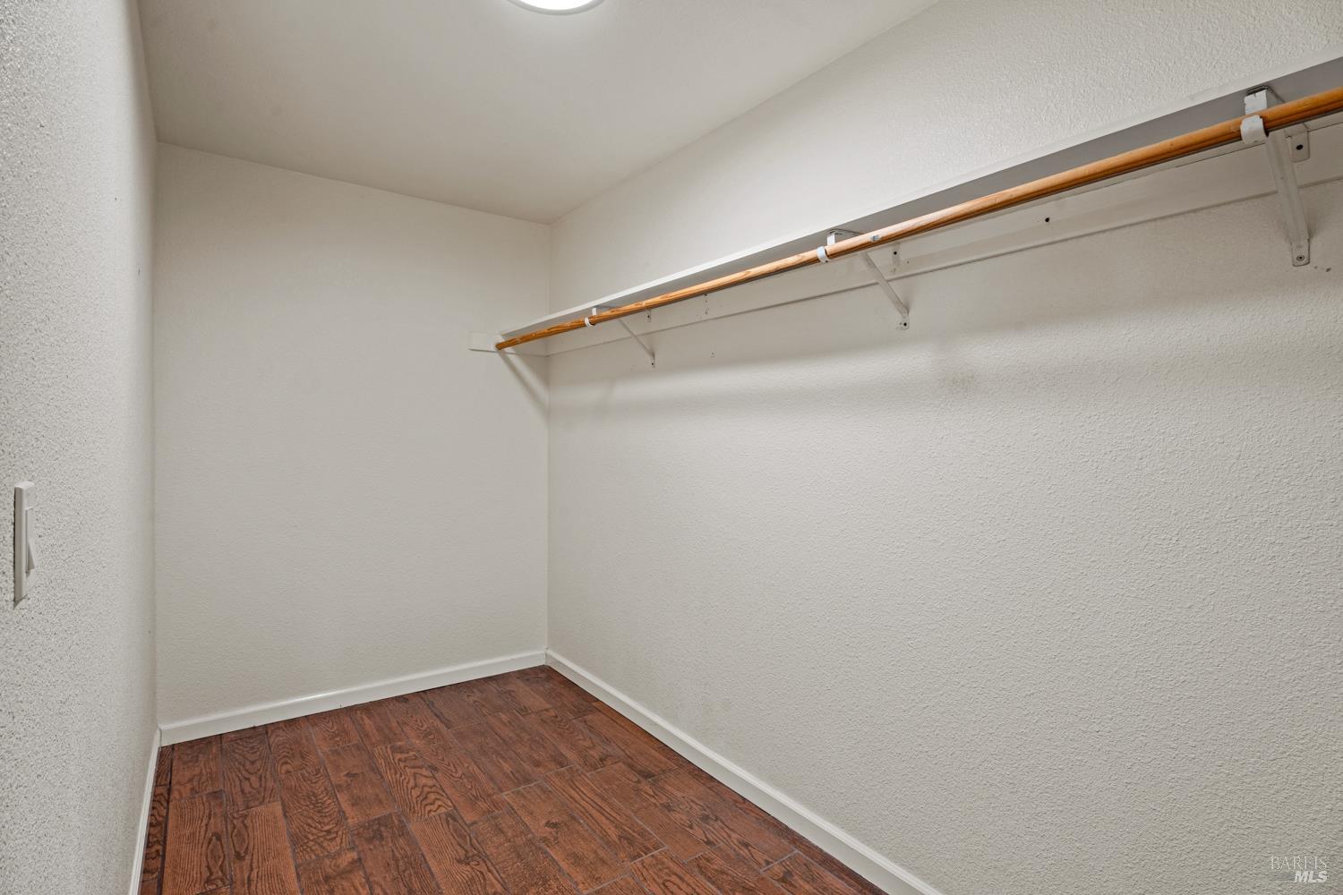 Detail Gallery Image 10 of 27 For 26051 Sherwood Rd, Willits,  CA 95490 - 4 Beds | 3 Baths