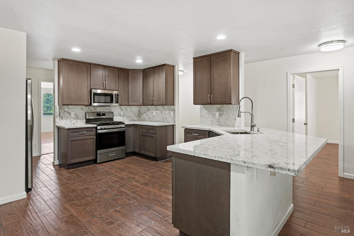 Detail Gallery Image 2 of 27 For 26051 Sherwood Rd, Willits,  CA 95490 - 4 Beds | 3 Baths