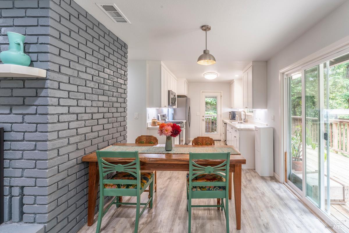 Detail Gallery Image 9 of 25 For 32200 Westwood Dr, Fort Bragg,  CA 95437 - 2 Beds | 2 Baths