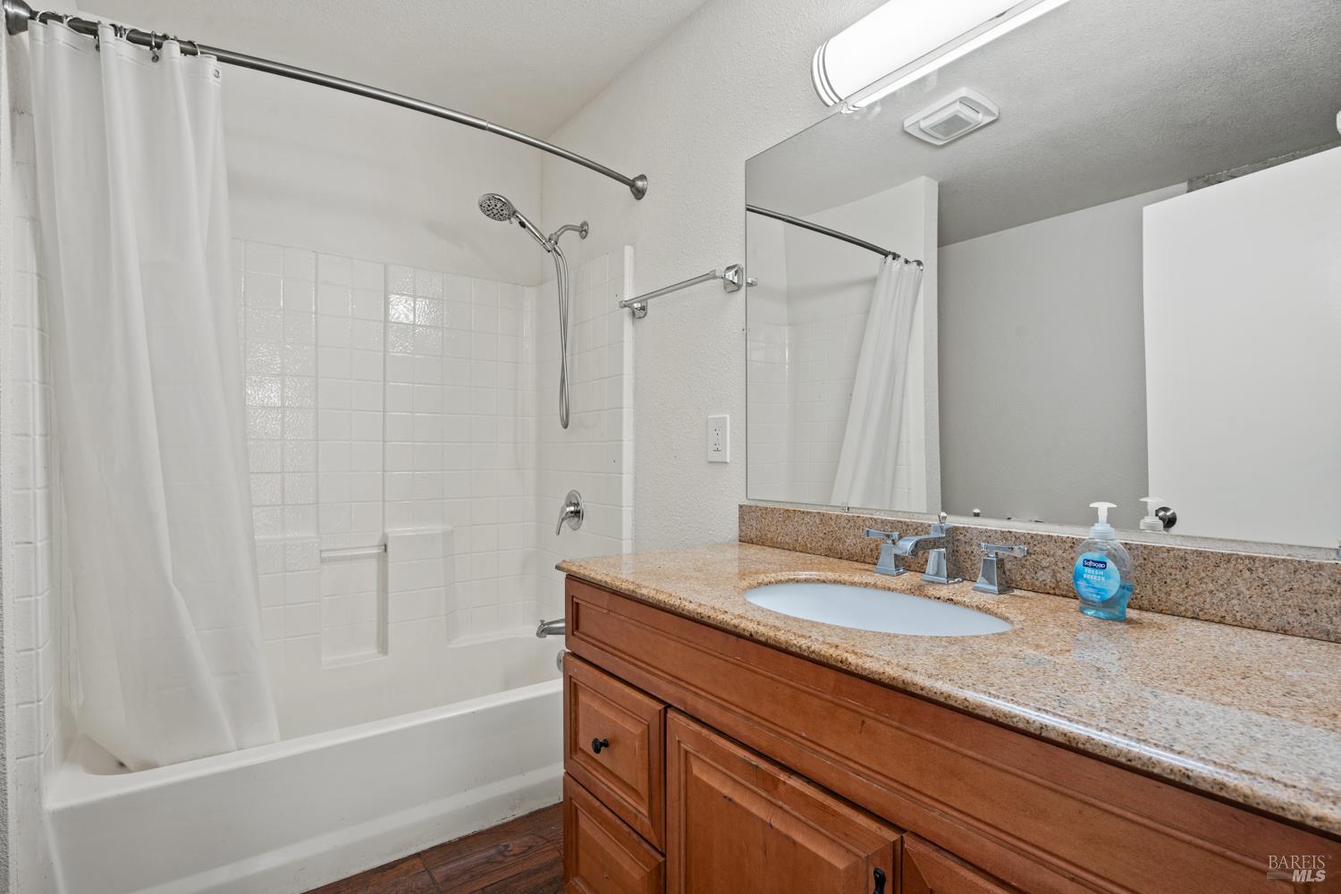Detail Gallery Image 13 of 27 For 26051 Sherwood Rd, Willits,  CA 95490 - 4 Beds | 3 Baths