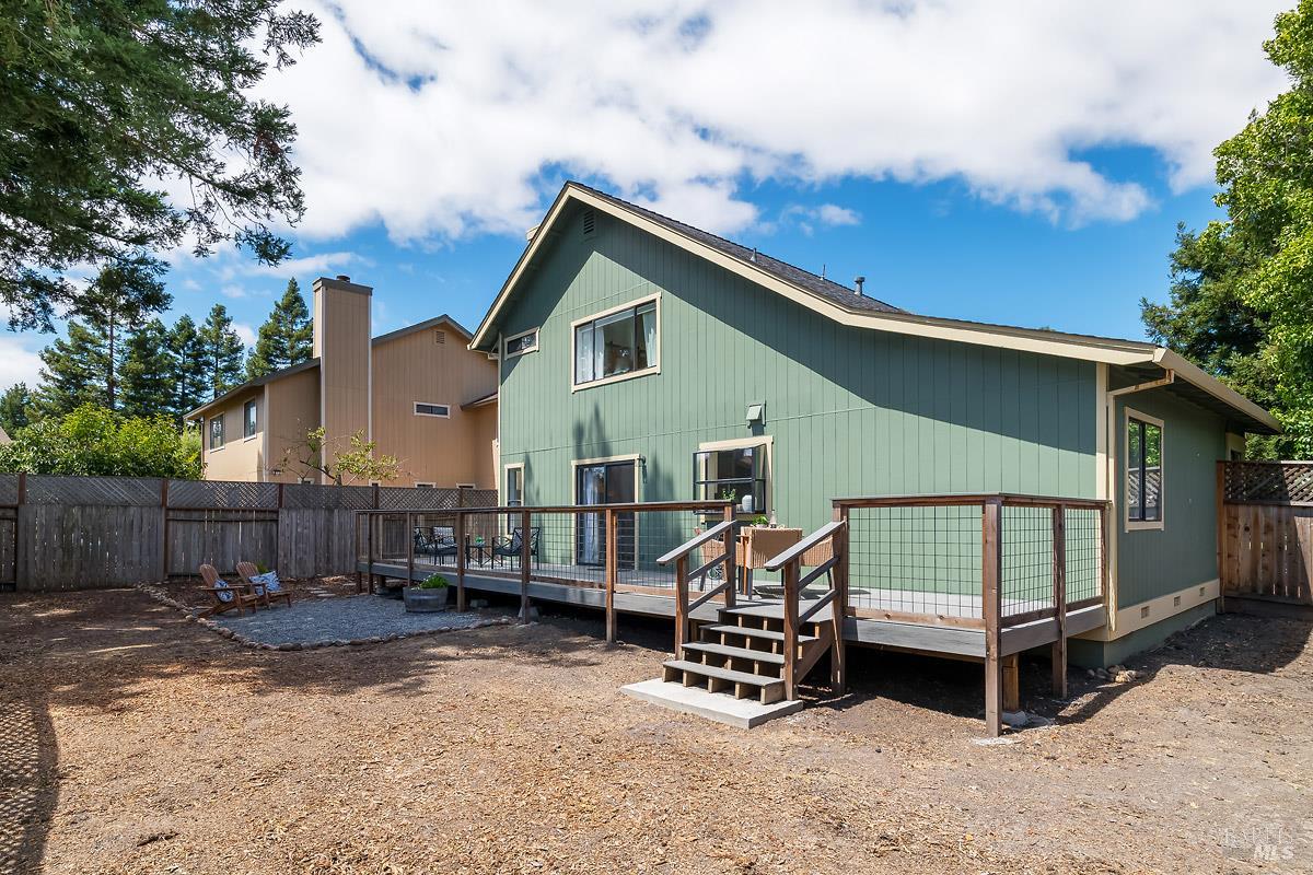 Detail Gallery Image 24 of 25 For 1592 Cerro Sonoma Cir, Petaluma,  CA 94954 - 3 Beds | 2/1 Baths