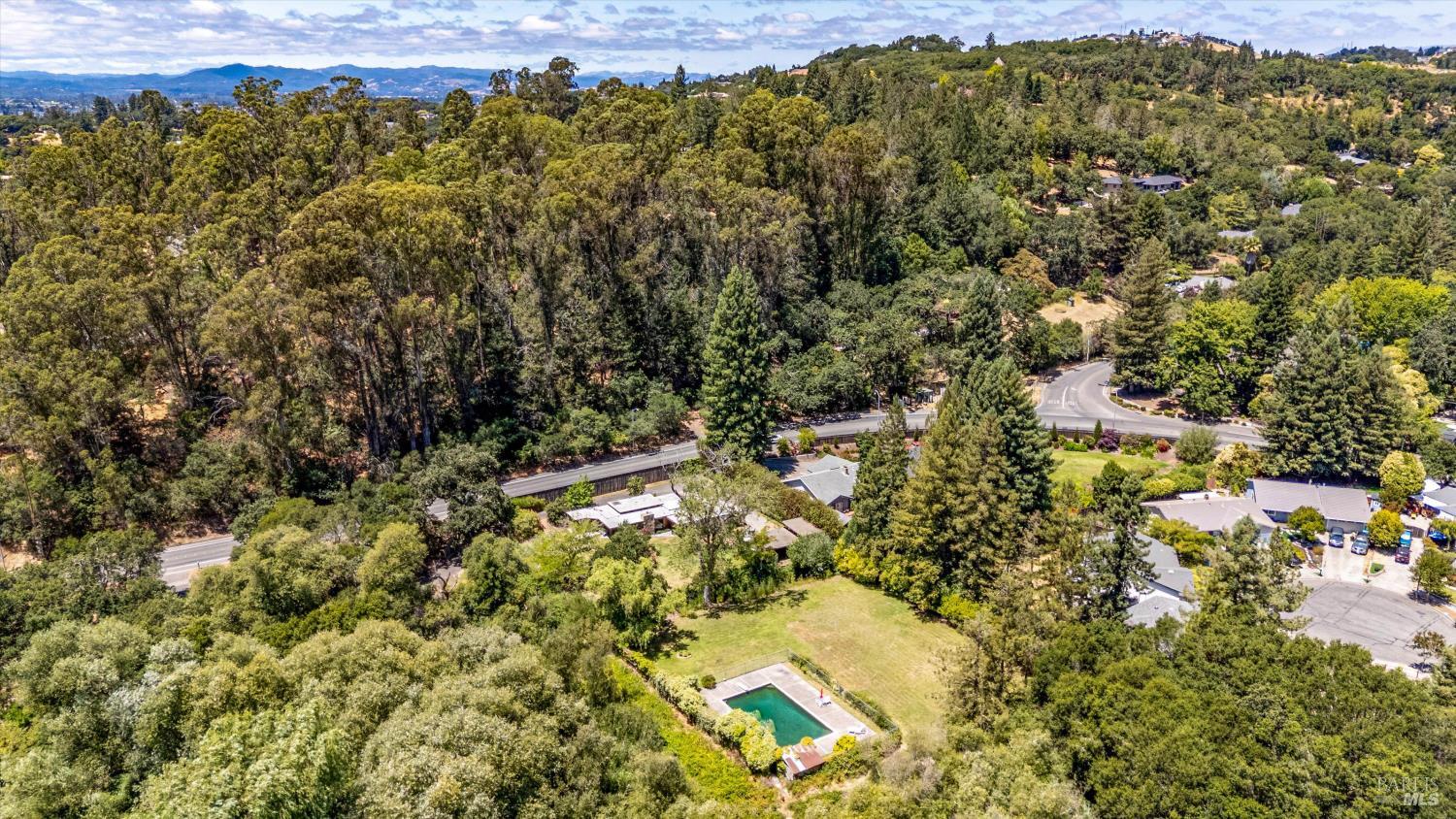 Detail Gallery Image 4 of 49 For 3450 Chanate Rd, Santa Rosa,  CA 95404 - 3 Beds | 1/1 Baths