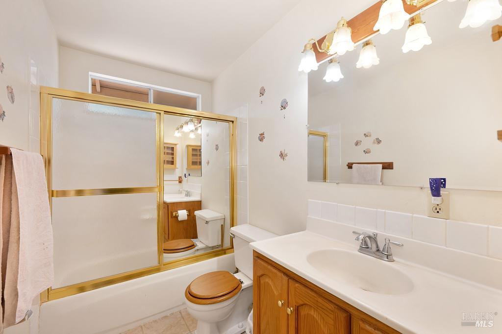 Detail Gallery Image 12 of 18 For 505 W H St, Dixon,  CA 95620 - 3 Beds | 2 Baths