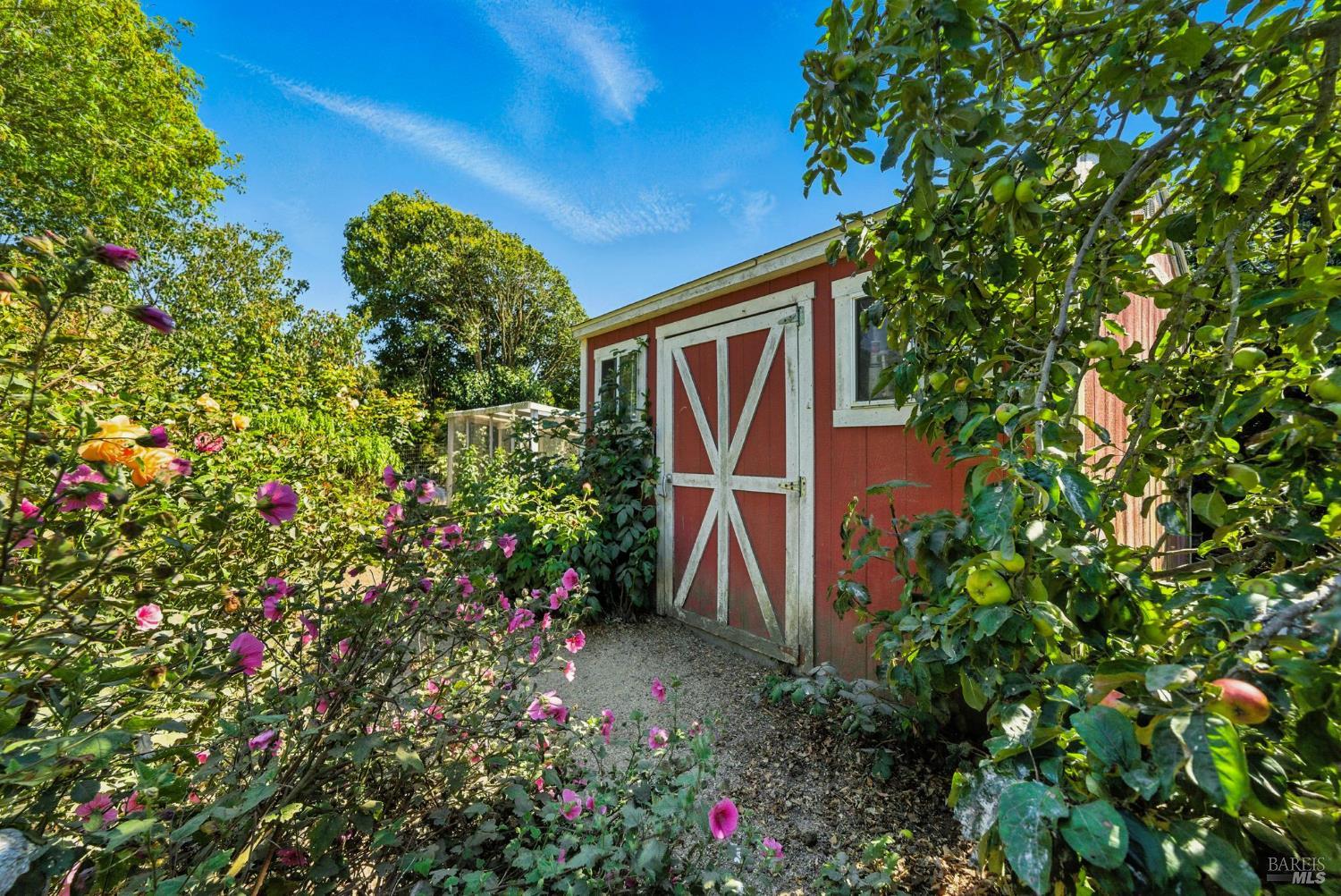 Detail Gallery Image 46 of 76 For 125 Aspen Rd, Bolinas,  CA 94924 - 4 Beds | 2 Baths