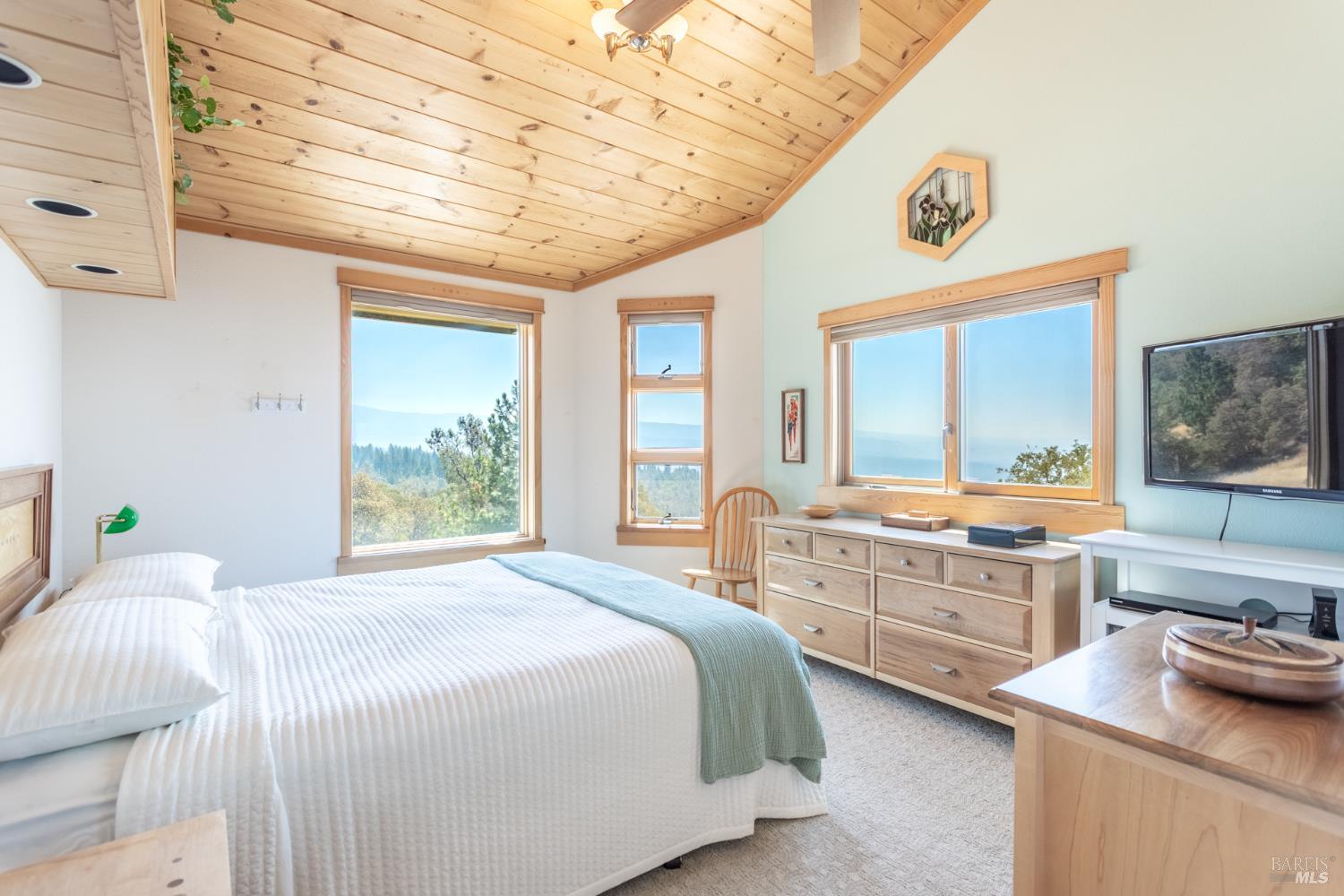 Detail Gallery Image 15 of 72 For 6360 Wilson Hill Rd, Shingletown,  CA 96088 - 3 Beds | 3 Baths