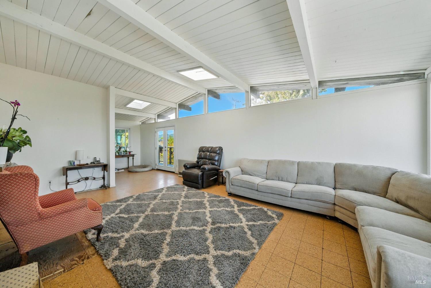 Detail Gallery Image 32 of 76 For 125 Aspen Rd, Bolinas,  CA 94924 - 4 Beds | 2 Baths