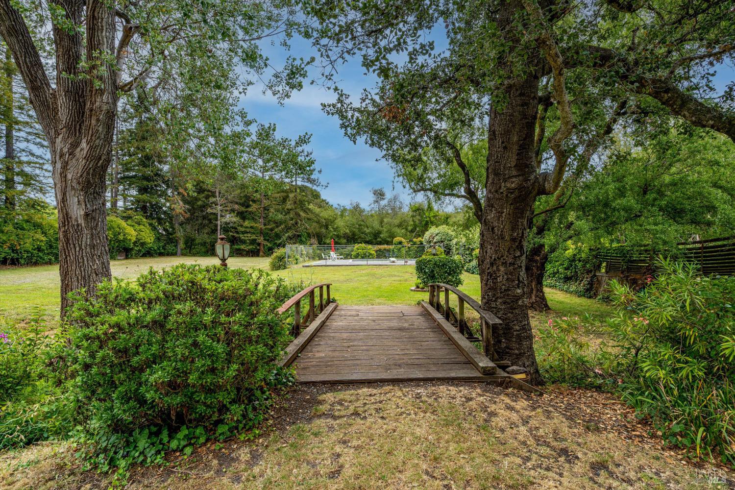 Detail Gallery Image 11 of 49 For 3450 Chanate Rd, Santa Rosa,  CA 95404 - 3 Beds | 1/1 Baths