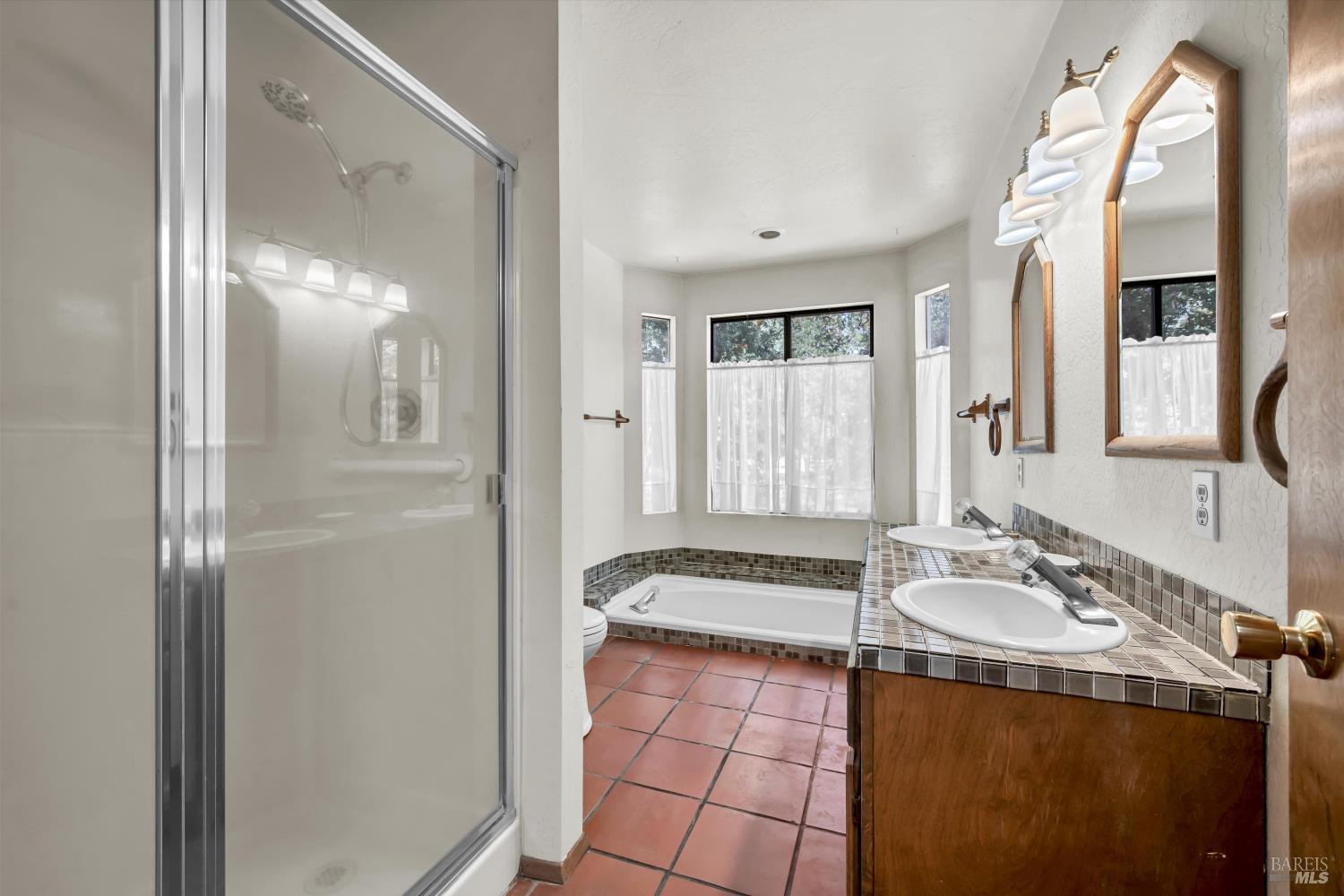 Detail Gallery Image 14 of 57 For 2110 Diane Way #4423,  Lakeport,  CA 95453 - 3 Beds | 2/1 Baths